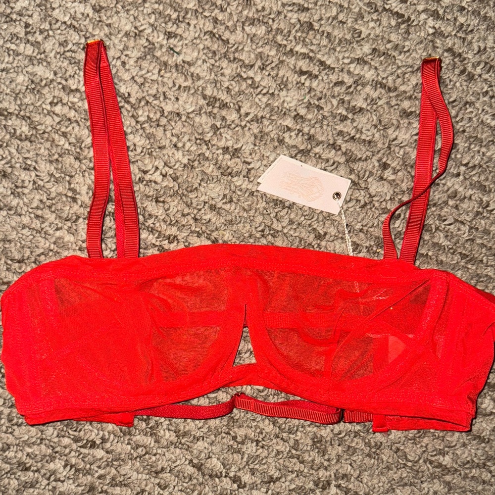 We Are HAH NWT Shelf Wired Bra in Red Size 30-38B